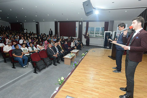 Gençlerin gözünde Mehmet Akif