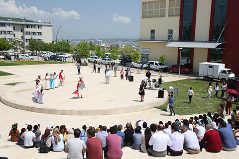 Pamukkale Üniversitesi’nde “Antik Çağ Defilesi”