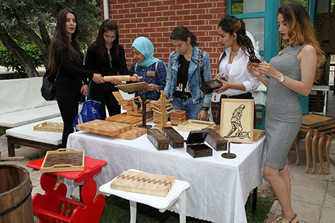 Bahçede tasarım var