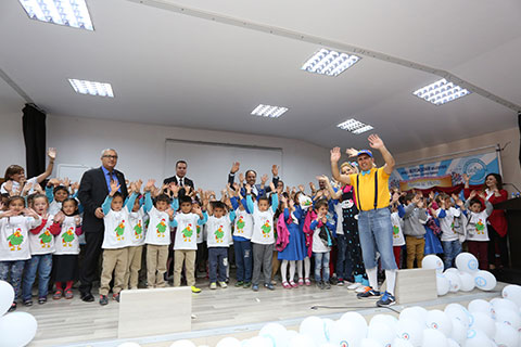 “Minik Minik Ellerim” ekibi Çameli’de