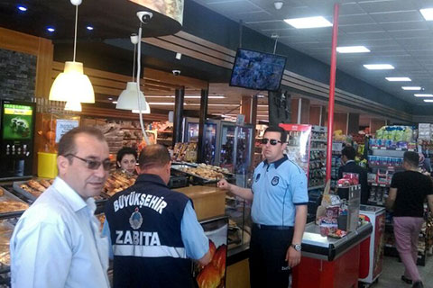 Sarayköy zabıtası denetimde