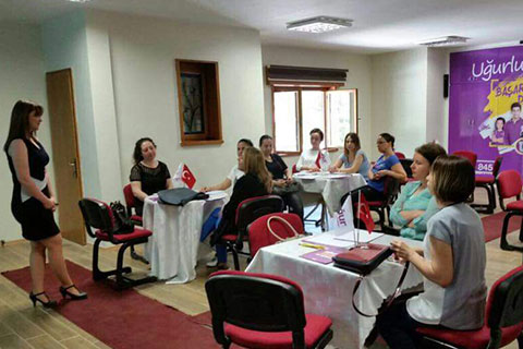 Uğur’dan “Anne Atölyesi” farkı