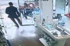 Sahte kimlikli dolandırıcı tutuklandı