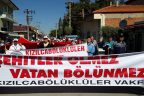 Şehitler için yürüdüler