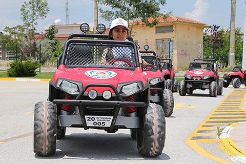 Büyükşehir çocuklara trafiği öğretecek
