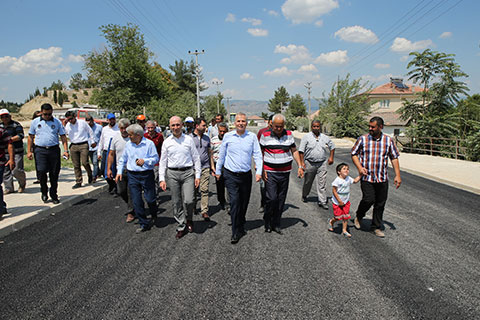 Büyükşehir Belediyesi ilçelerde üst yapı atağı başlattı