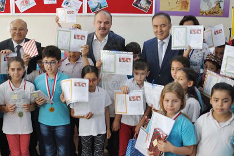 Denizli’de 184 bin 97 öğrenci karne heyecanı yaşadı