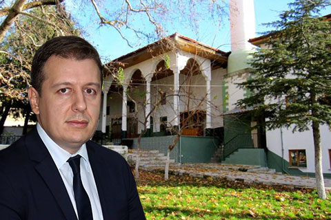 AK Parti İl Başkanı Necip Filiz, dünyadan kopuk yaşıyor