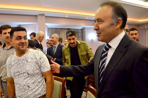 Vali Altıparmak: “Sığınmacı değil, misafirimizsiniz”