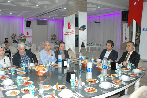 İnşaat mühendisleri iftarda buluştu