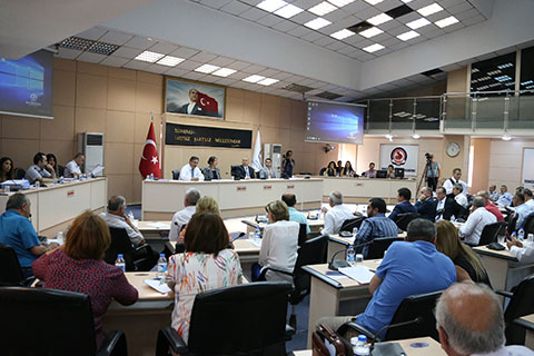 Büyükşehir Belediyesi’nden 3 bin öğrenciye eğitim yardımı