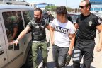 ‘Hero’ yazılı tişört giyen çocuk serbest bırakıldı