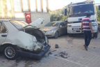 Freni boşalan kamyon ortalığı savaş alanına çevirdi