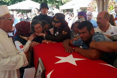 Şehit Uzman Çavuş Emrah Ceylan, Karacasu’da toprağa verildi