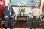 Komutan’dan Vali Karahan’a ziyaret