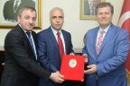 Vali Karahan’dan ilk protokol
