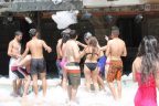 Pamukkale’de köpük partilerine büyük ilgi