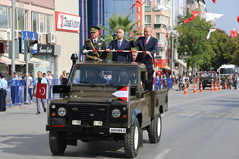 Denizli zaferi kutladı