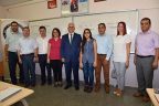 Oğuz’dan sürpriz ziyaret ve ödül