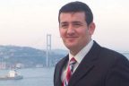 İnsanlık ölmemiş. Bulduğu paranın sahibini arıyor