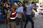 Zehir tacirleri jandarmadan kaçamadı