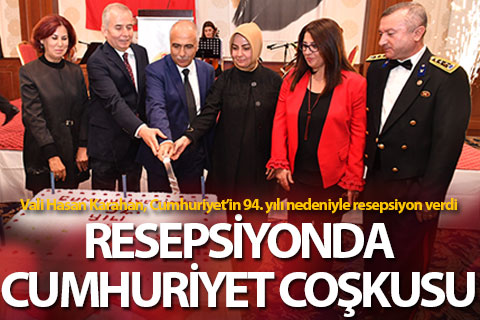Vali Karahan, Cumhuriyet’in 94. yılı nedeniyle resepsiyon verdi