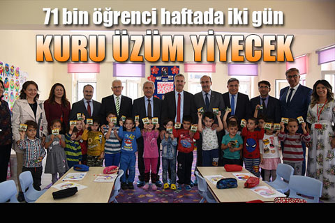 Okullarda kuru üzüm dağıtımı başladı