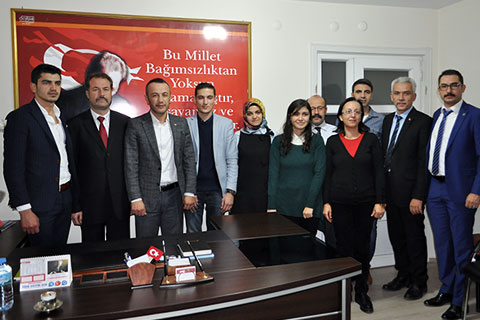 ÜLKÜCÜLER ÖĞRETMENLERİ YALNIZ BIRAKMADI