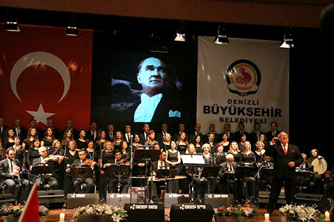 Atatürk sevdiği şarkılarla anılacak