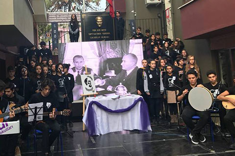 Aşık Veysel’in Atatürk Ağıtı’yla filmleştirdiler