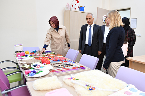 Vali Karahan Engelsiz Yaşam Merkezi’nde