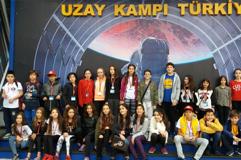 PEV’Lİ ÖĞRENCİLER UZAY KAMPINDA