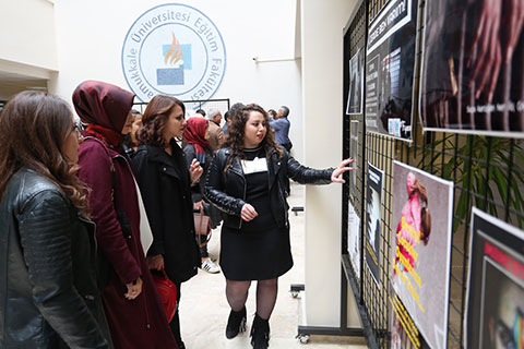 PAÜ’de insan hakları sergisi