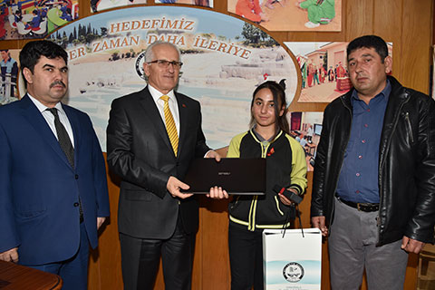 Denizlili öğrencinin hikayesi birincilik getirdi