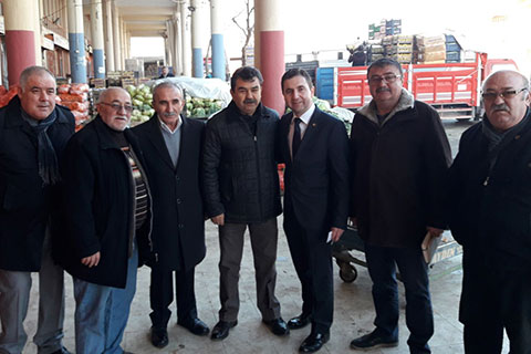 Varlıker hal esnafının sorunlarını dinledi