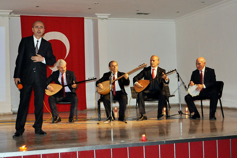 DUYGU DOLU GECEDE BİRLİK MESAJI