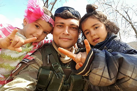 DENİZLİ ŞEHİDİNE AĞLIYOR