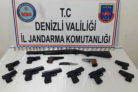 Çivril’de silah operasyonu