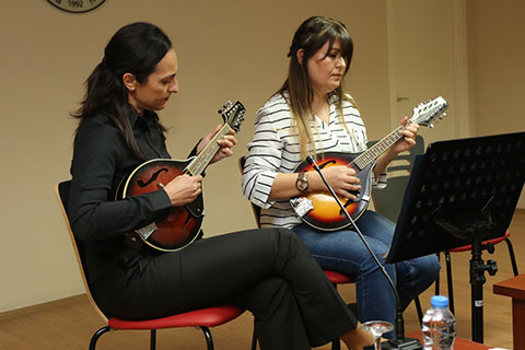 Akademisyenler konserle yorgunluk attı