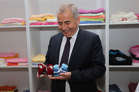 Sevgi Eli 65 bin kişiye uzandı