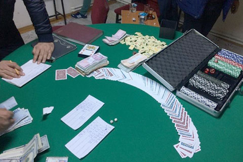 Siteler Mahallesi’nde kumar baskını