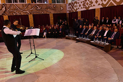 Yaylı Çalgılar Festivali başladı. Vali Karahan’ın keman merakı