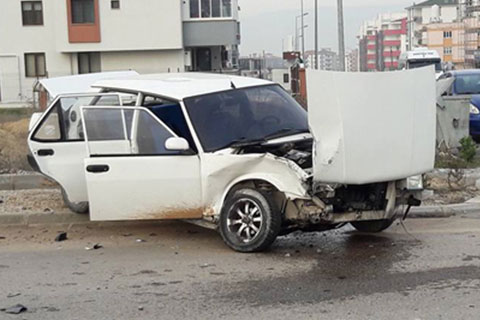 Yenişafak’ta kaza: 2 yaralı