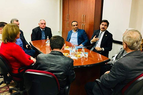 Özkan dokumacılarla buluştu