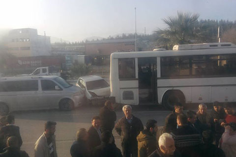 Akhan’da zincirleme kaza
