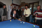 Başkan Zolan bilardo oynadı, ustalığını gösterdi