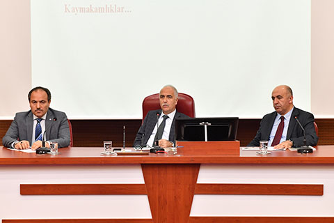 Vali Karahan: “Su konusunda risk altındayız”