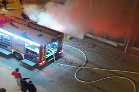 Giyim mağazası alevlere teslim