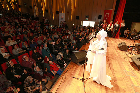 Akartürk’ten kadınlara özel konser