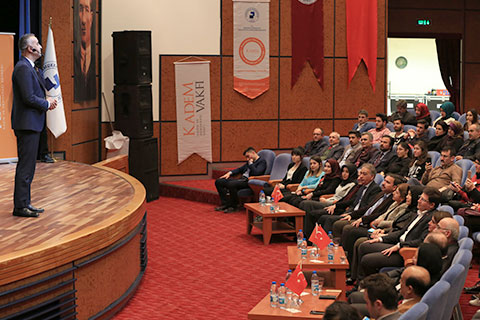 Bekir Develi ile gençlik buluşması